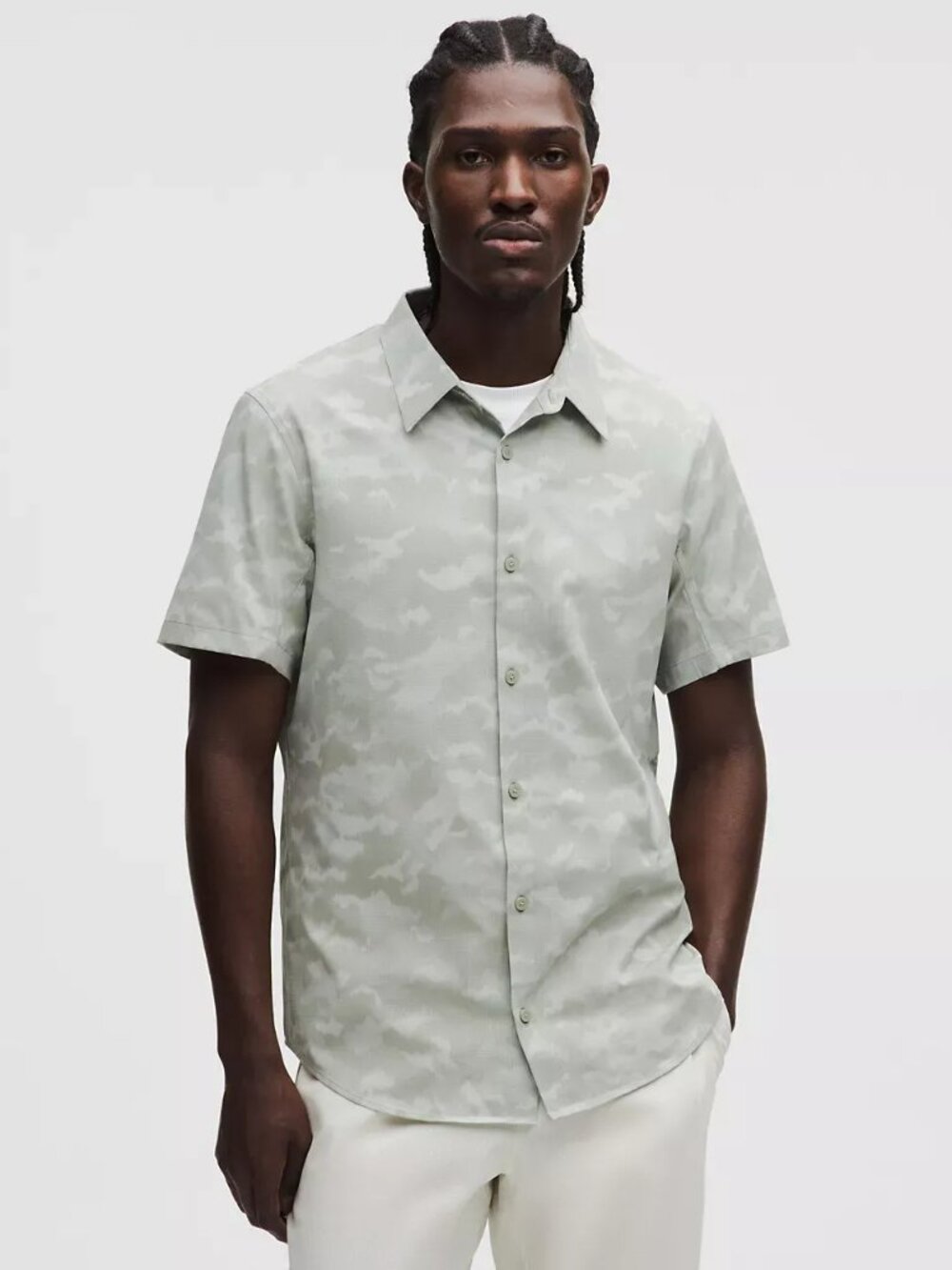 [NWT] Lululemon Airing Easy Short-Sleeve Button Up Shirt Camo Print - Sz M
